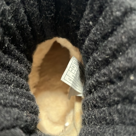 UGG CAMBRIDGE Women's Black Metallic Ankle Boots size 6 - Picture 11 of 11